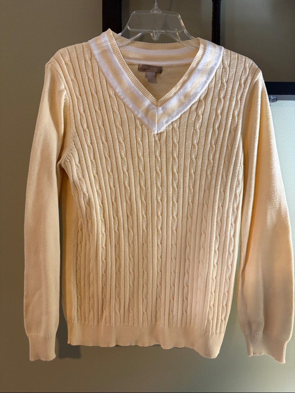 White Stag Men's Cream Cable-Knit V-Neck Sweater with White Trim